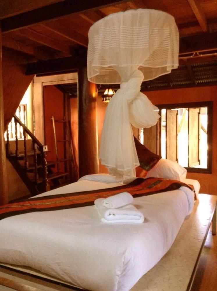 Golden Teak Homestay Mae Rim Exterior photo